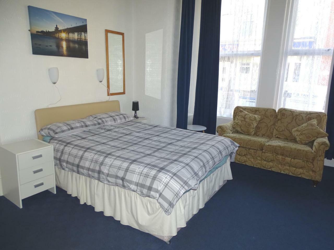 Beeton Villas Holiday Apartments Blackpool Exteriör bild