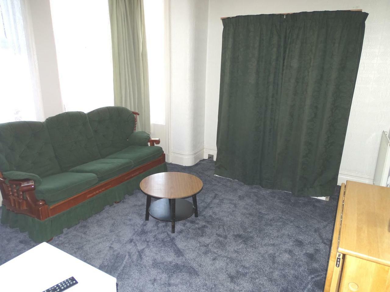 Beeton Villas Holiday Apartments Blackpool Exteriör bild