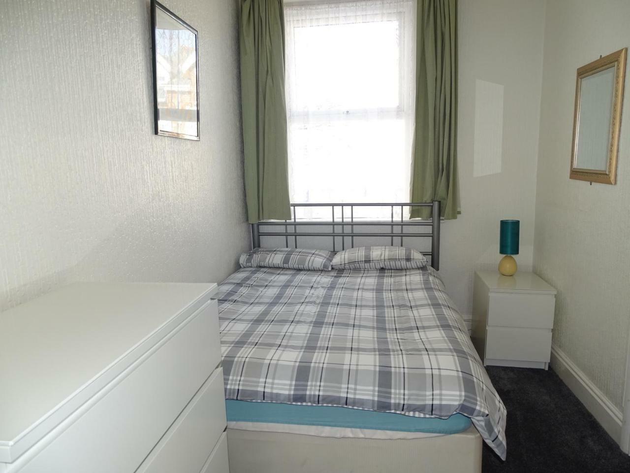 Beeton Villas Holiday Apartments Blackpool Exteriör bild