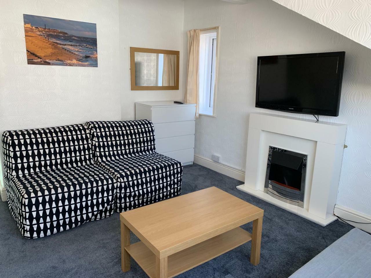 Beeton Villas Holiday Apartments Blackpool Exteriör bild