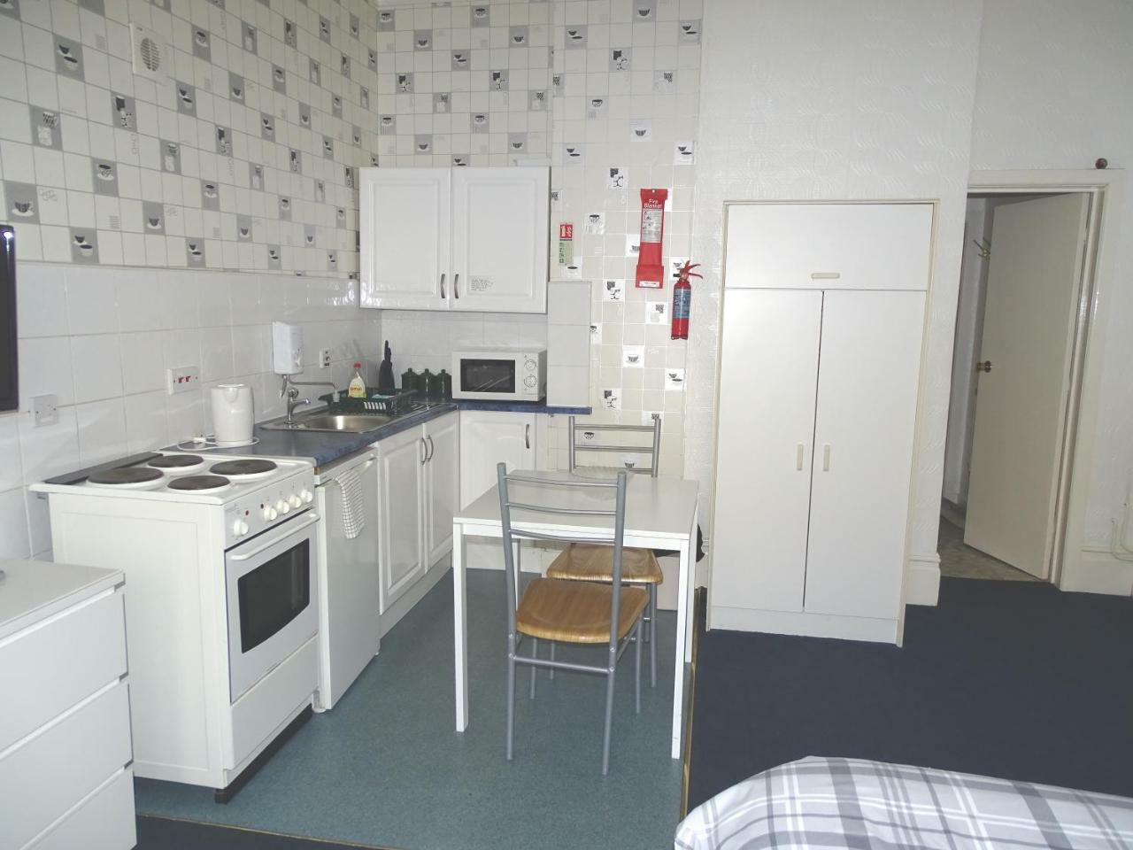 Beeton Villas Holiday Apartments Blackpool Exteriör bild