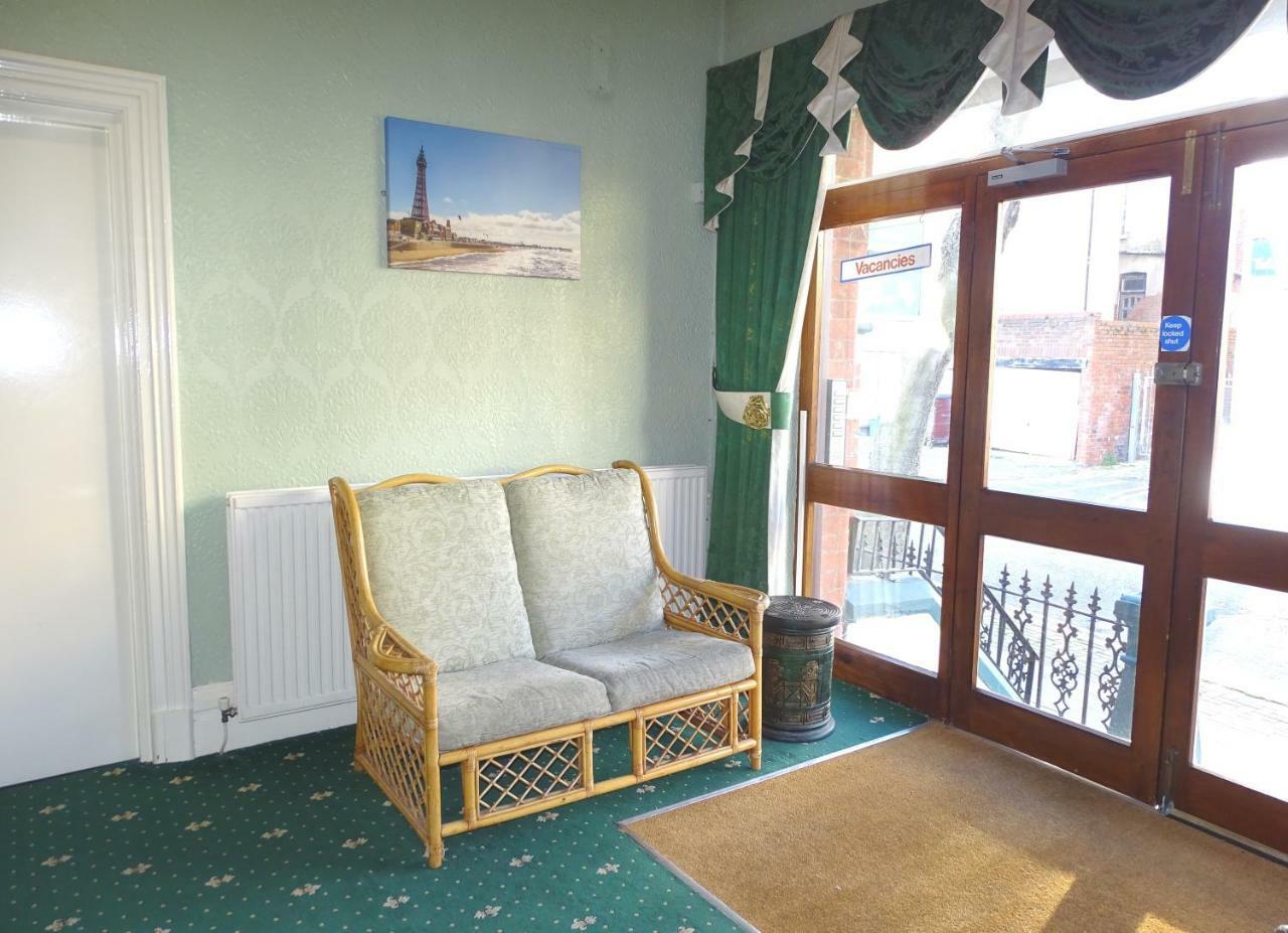 Beeton Villas Holiday Apartments Blackpool Exteriör bild