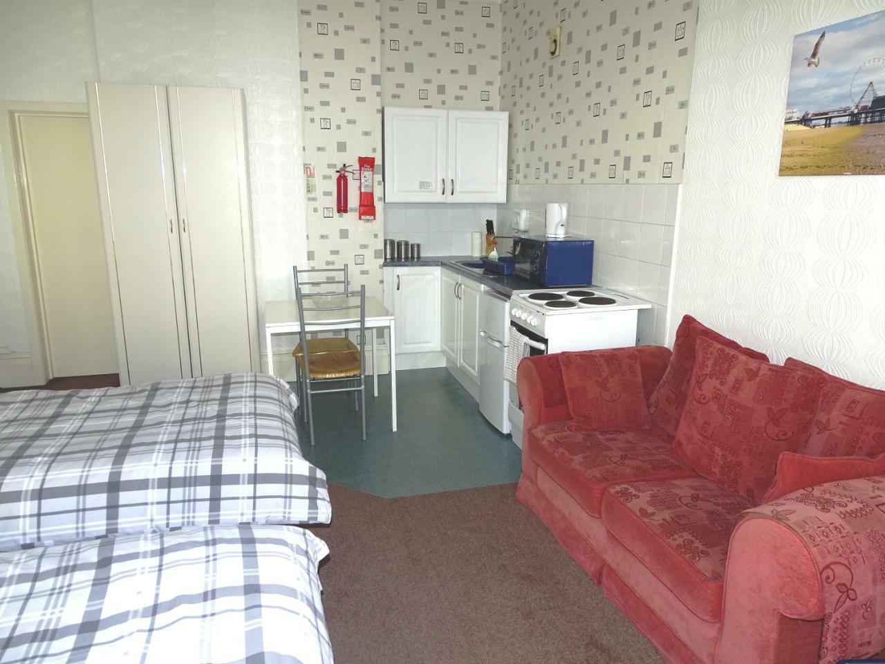 Beeton Villas Holiday Apartments Blackpool Exteriör bild